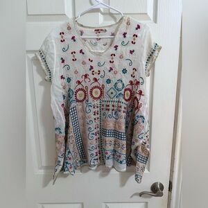 Johnny Was Madhuri Tunic Top XS Preowned white multi excellent condition